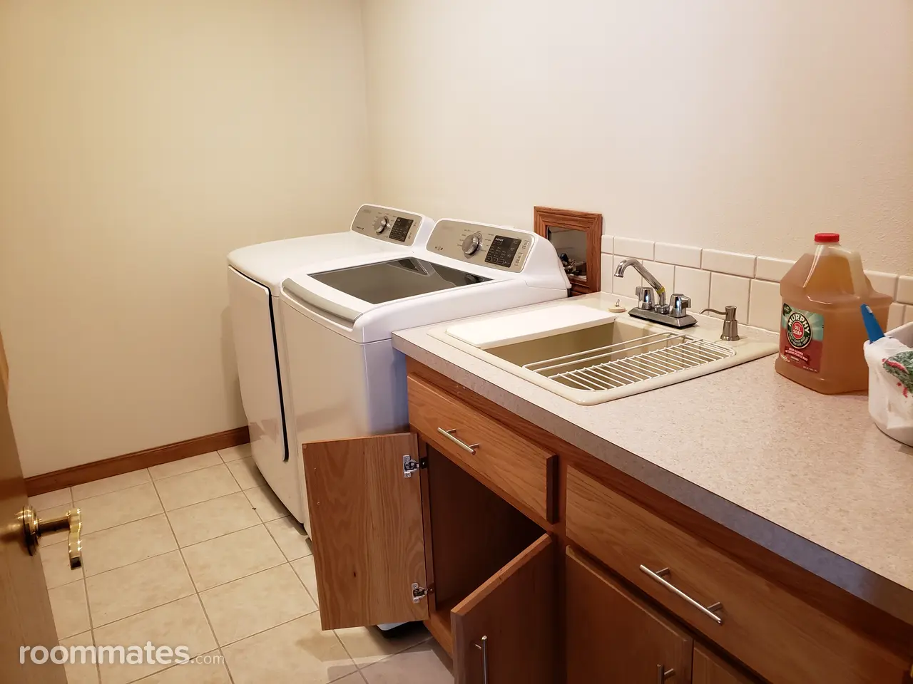 Profile photo 11 of 12