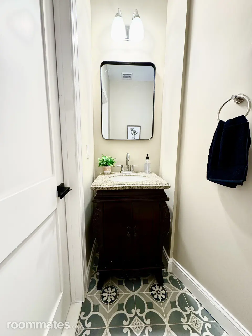 Profile photo 2 of 18