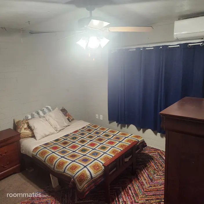 Room for rent in Phoenix, AZ $700, house