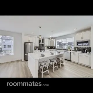 Room for rent in Denver, CO $1200, townhouse