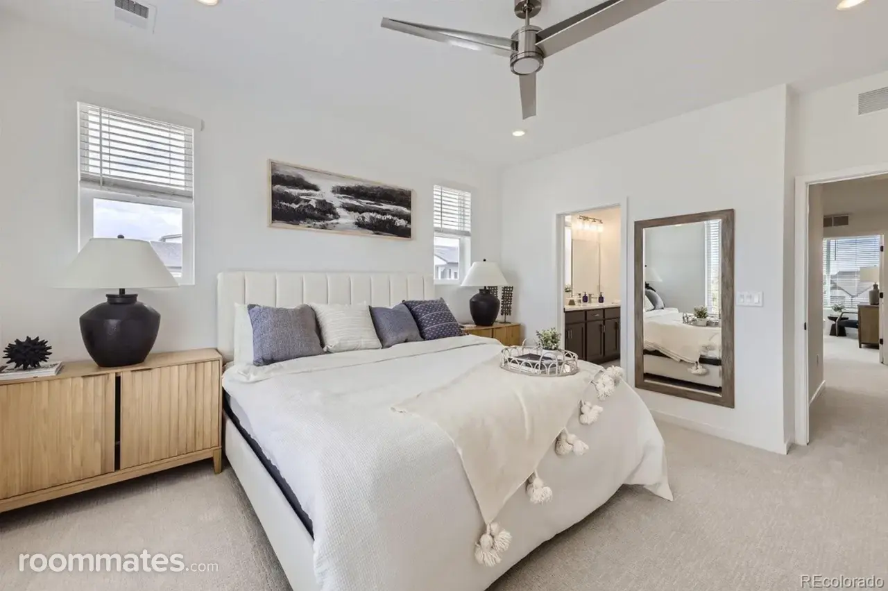 Profile photo 4 of 10