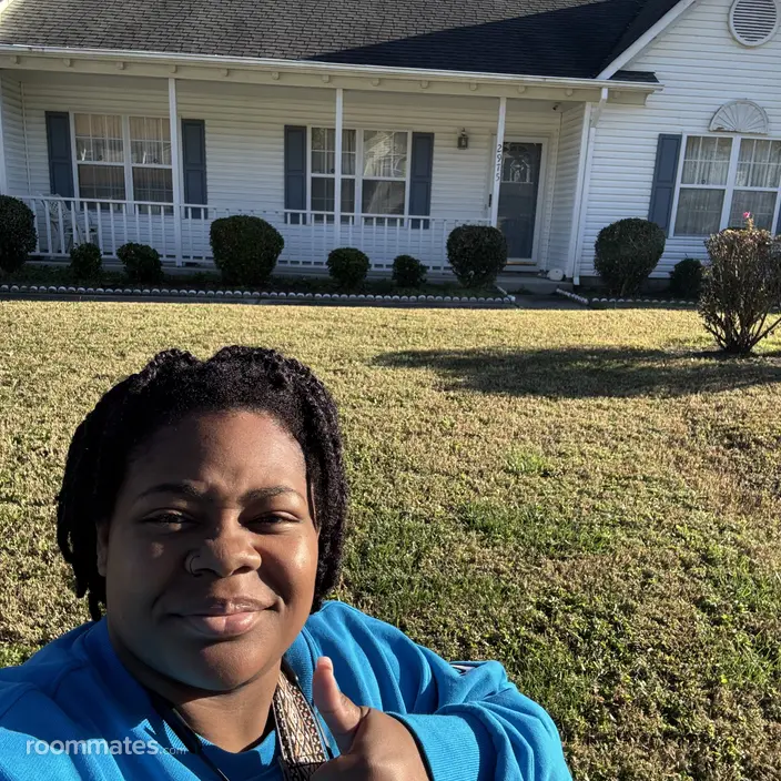 Roommate looking Charlotte, NC, $700