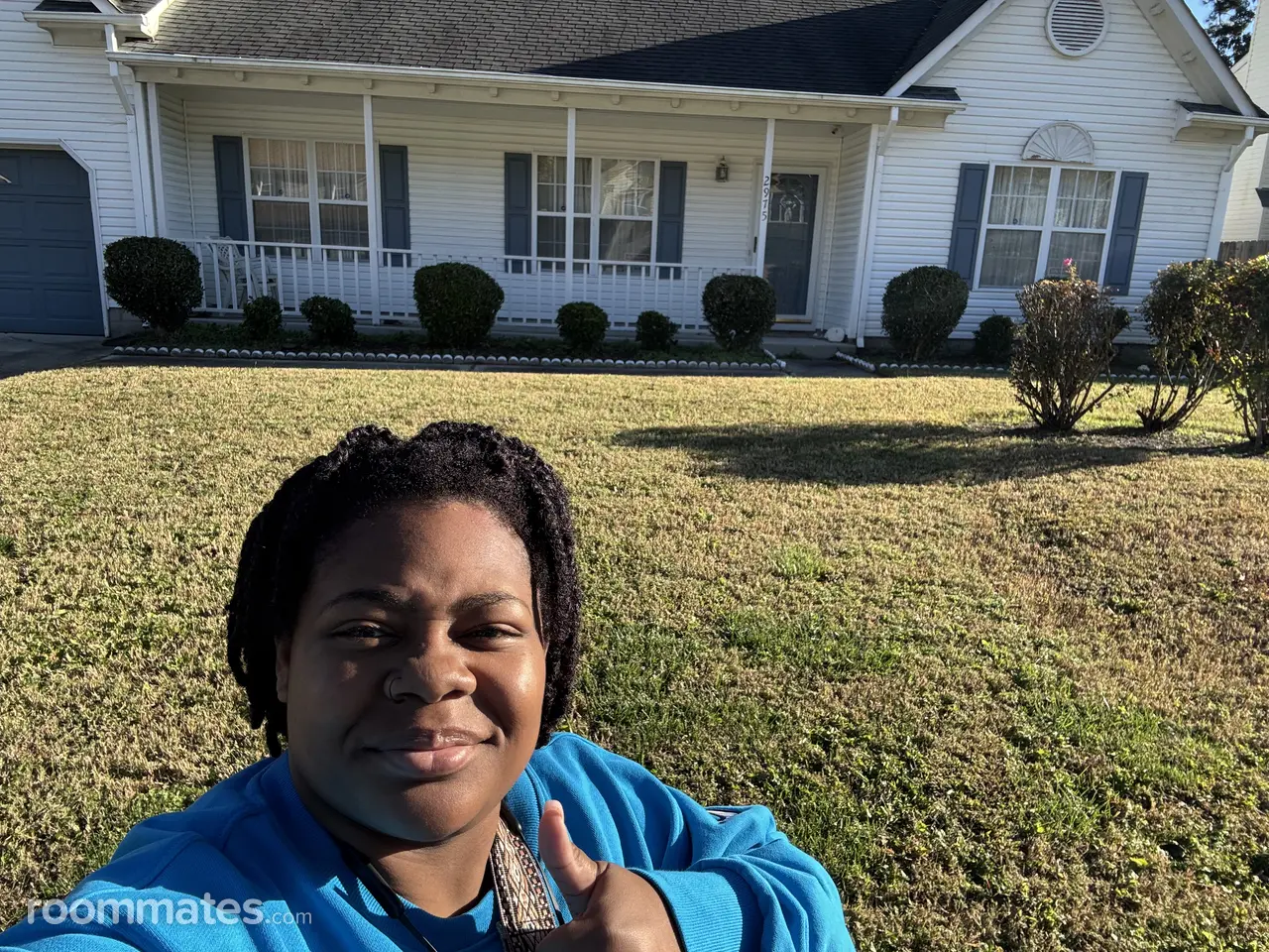 Profile photo 1 of 1