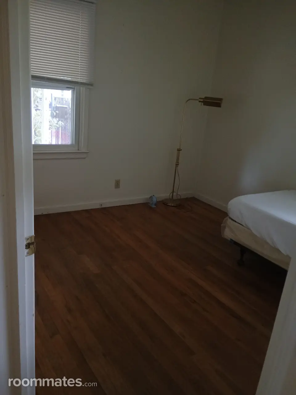 Profile photo 1 of 10