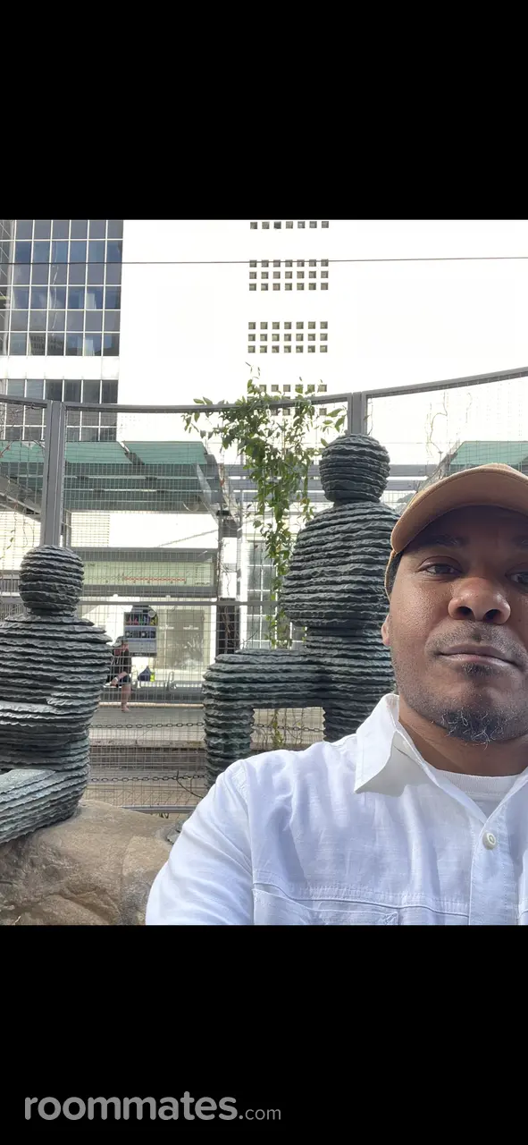 Profile photo 8 of 9