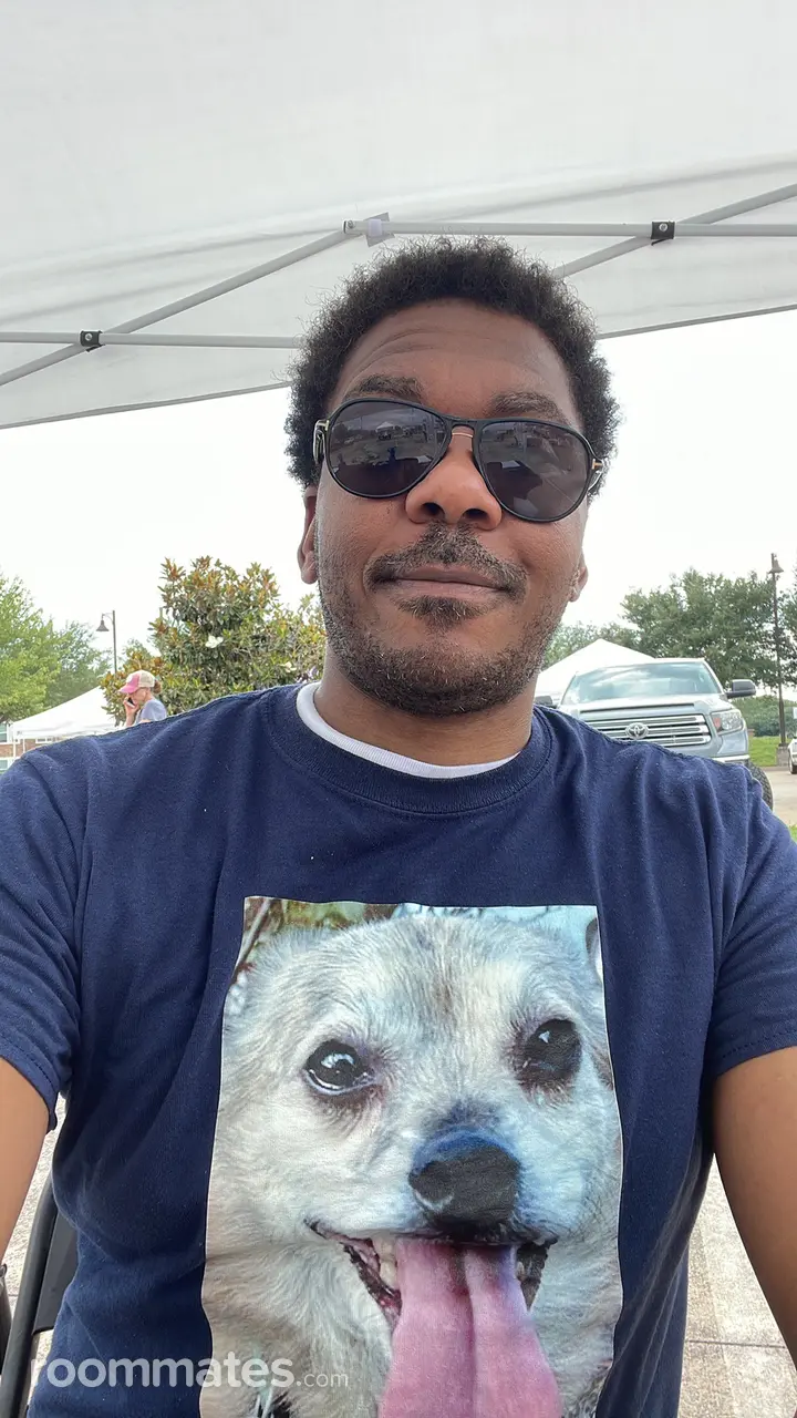 Profile photo 9 of 9