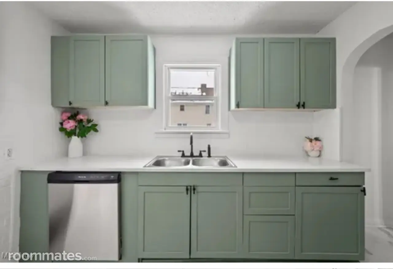 Profile photo 2 of 9