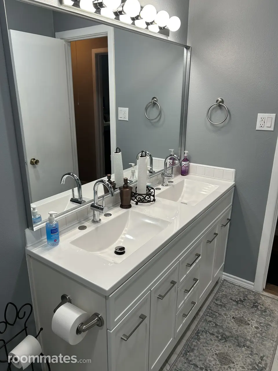 Profile photo 5 of 12