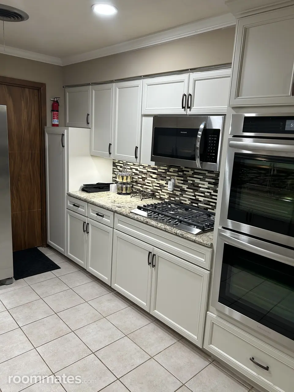 Profile photo 8 of 12