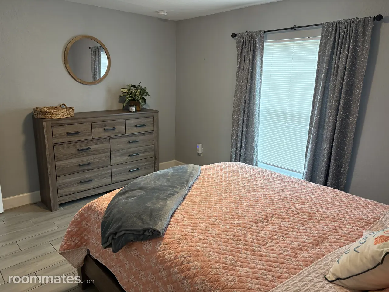 Profile photo 4 of 11