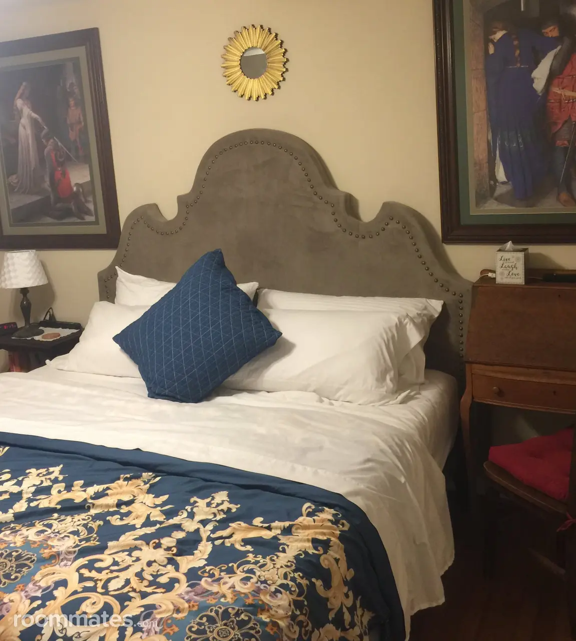 Profile photo 1 of 10