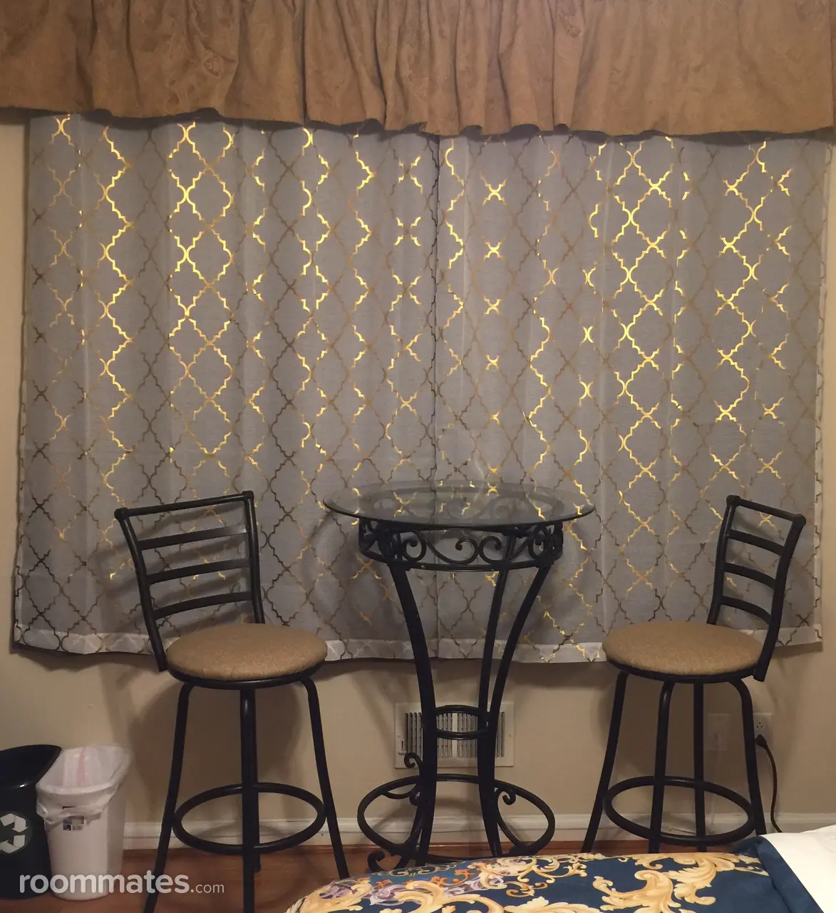 Profile photo 3 of 10