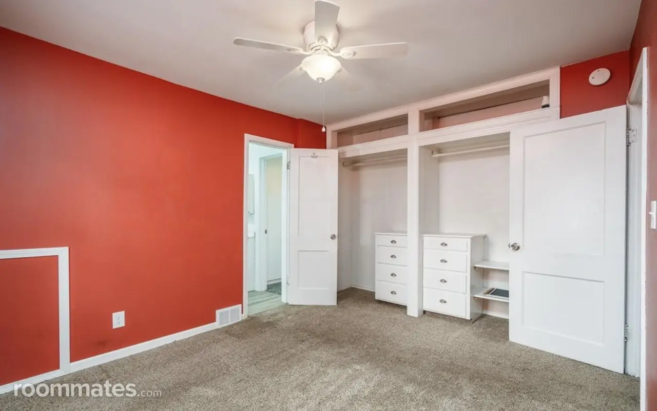 Profile photo 4 of 6