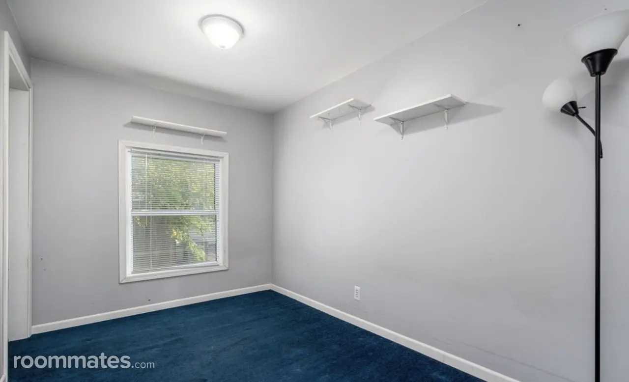 Profile photo 1 of 6