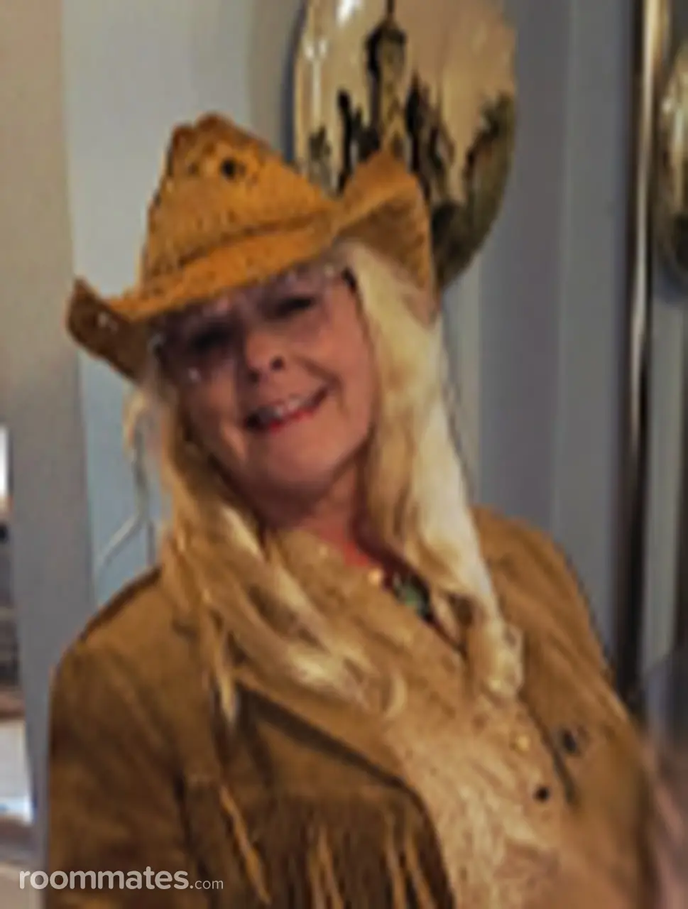 Profile photo 10 of 10