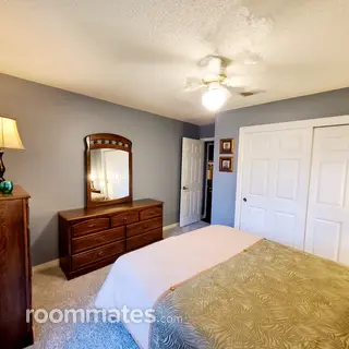 Room for rent in Pensacola, FL $850, house