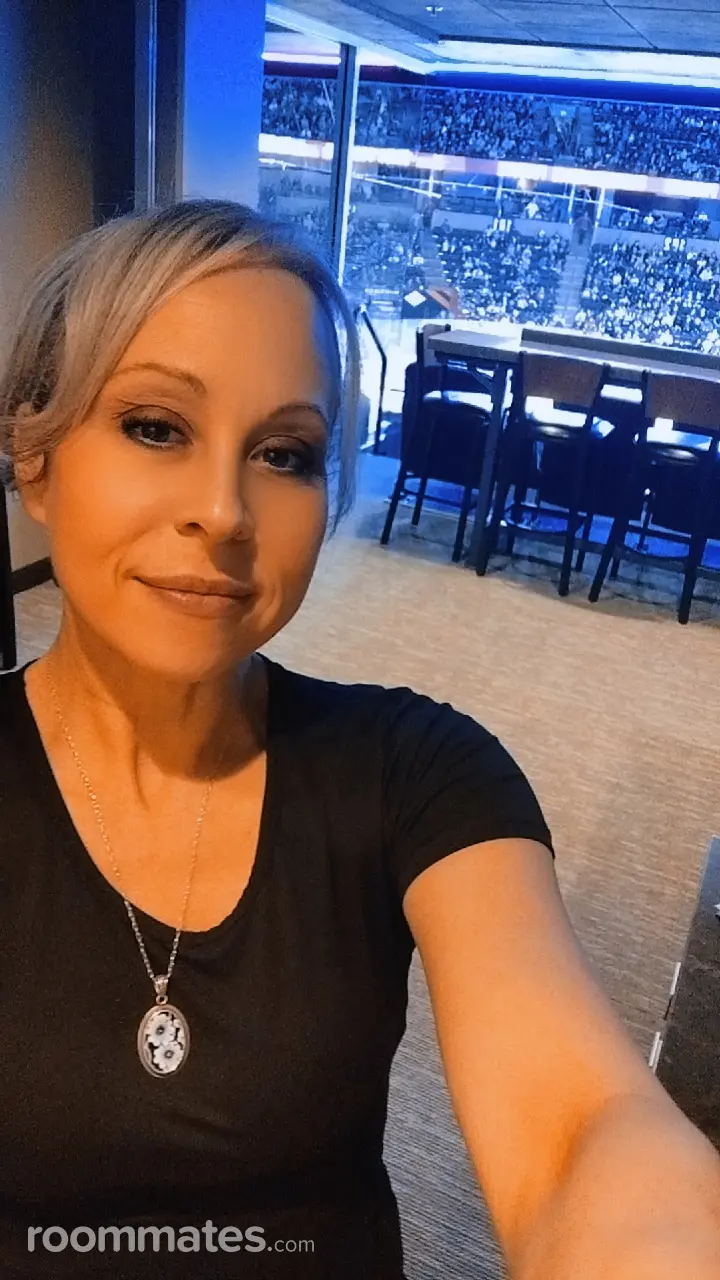 Profile photo 1 of 1