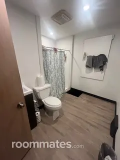 Room for rent in Milwaukee, WI $600, house