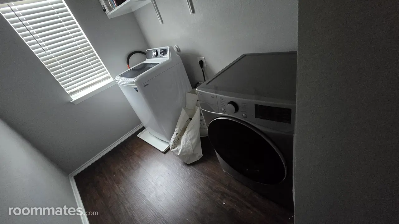 Profile photo 1 of 7