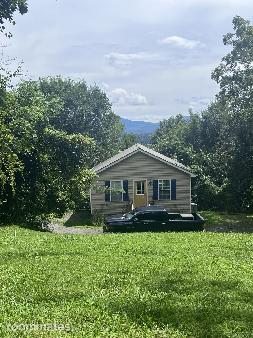 Profile photo 4 of 13