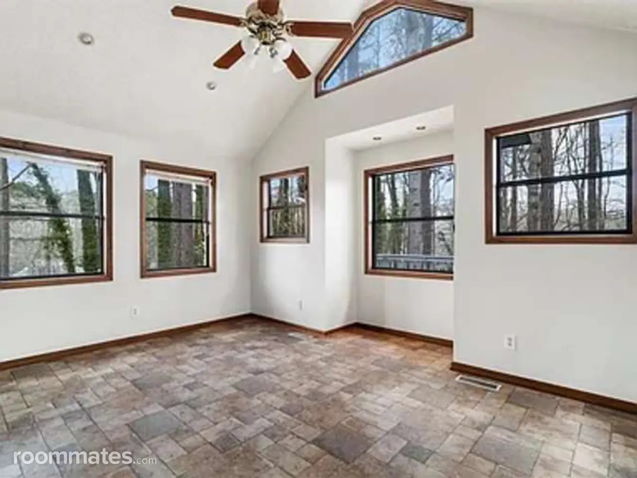 Profile photo 3 of 11