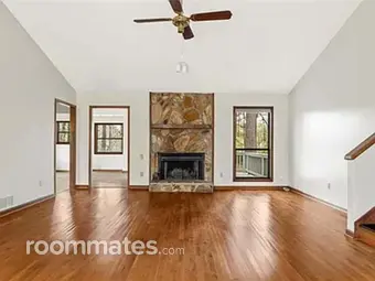 Room for rent in Kennesaw, GA $1000, house