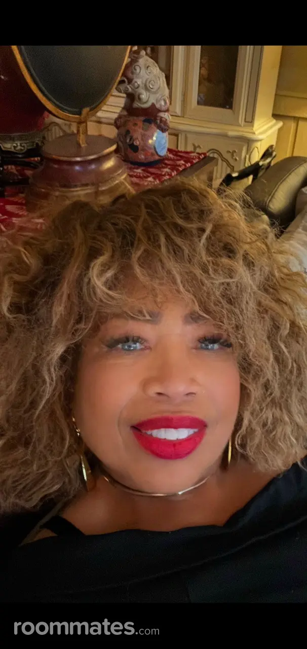 Profile photo 8 of 8