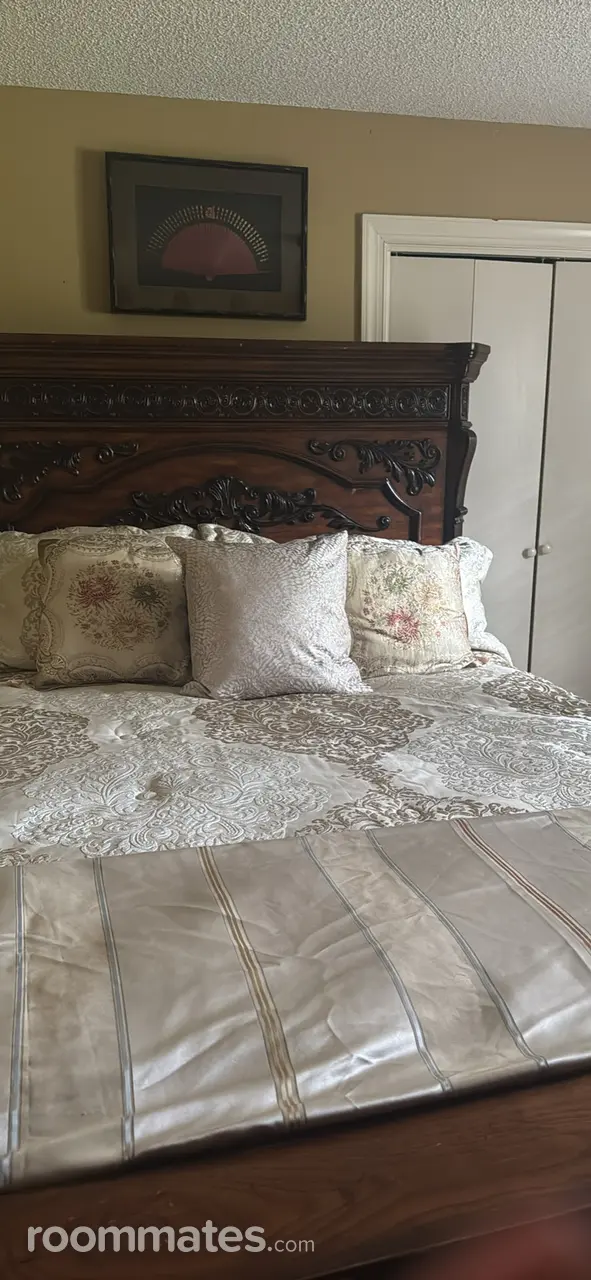 Profile photo 4 of 8