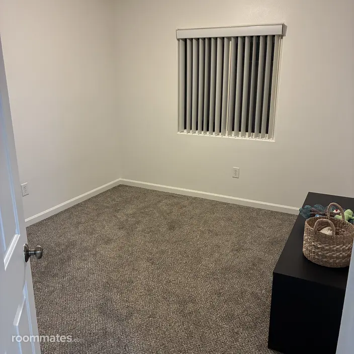 Room for rent in Bullhead City, AZ $650, townhouse