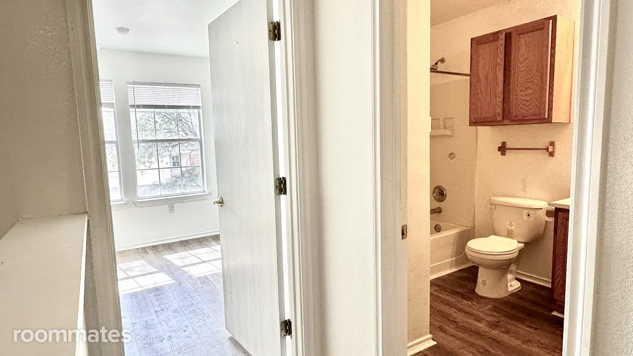 Profile photo 3 of 15