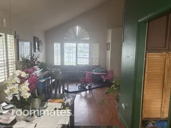 Room for rent in Elk Grove, CA $1000, house