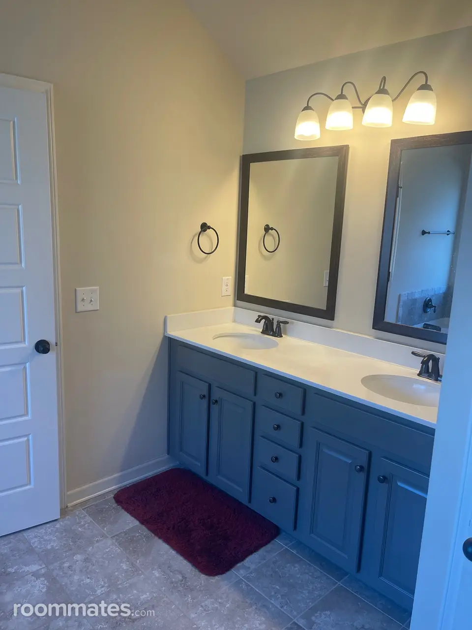 Profile photo 3 of 9