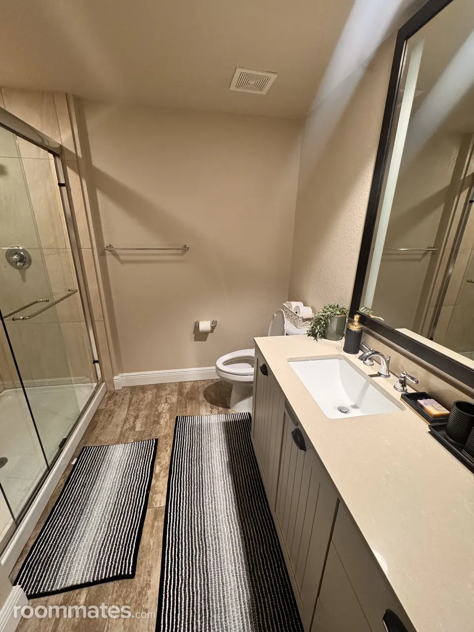 Profile photo 5 of 15