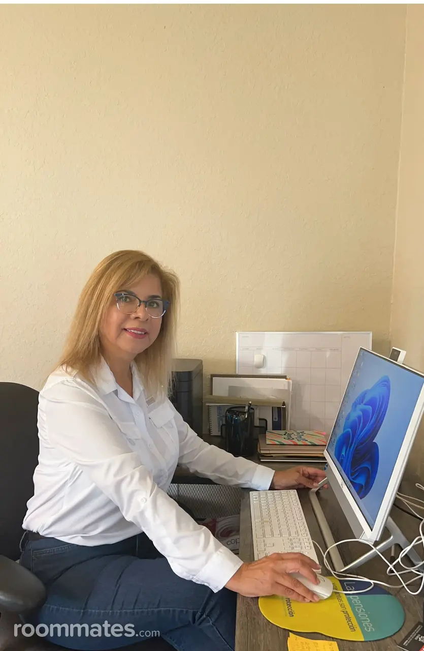 Profile photo 8 of 14