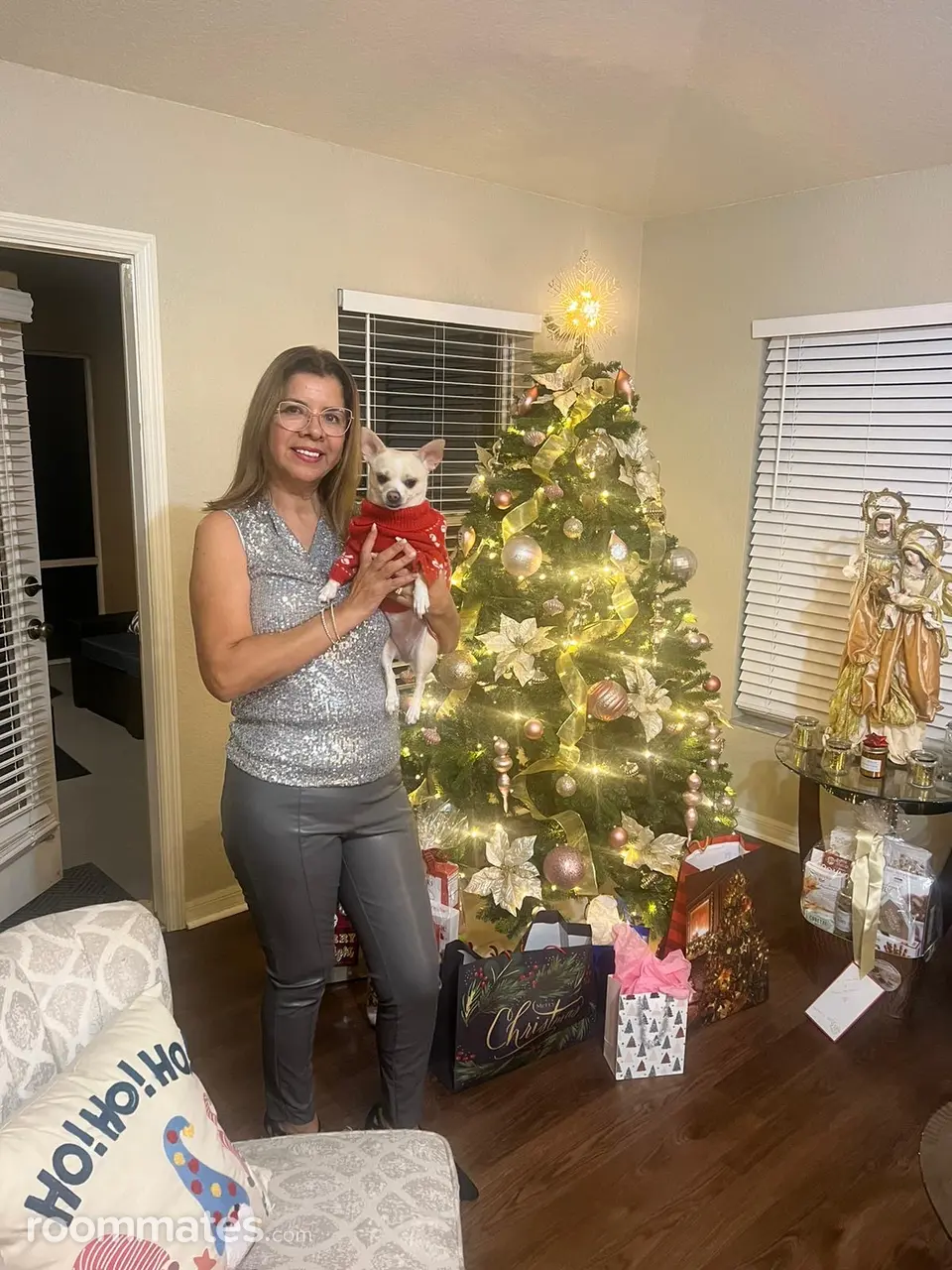 Profile photo 7 of 14