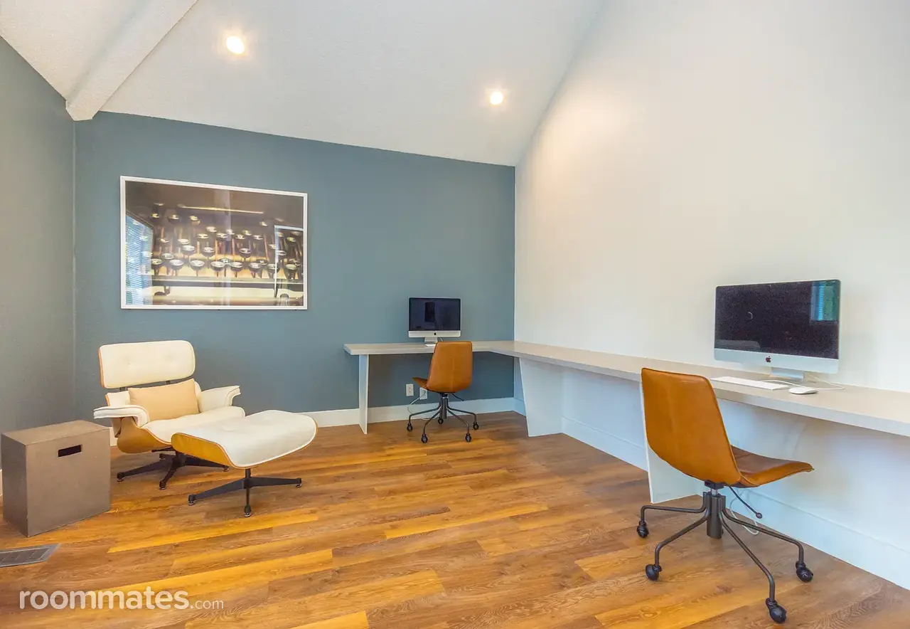 Profile photo 8 of 11