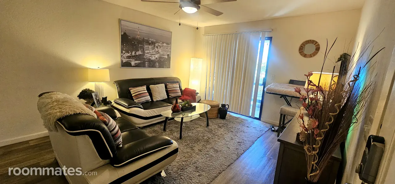 Profile photo 9 of 11