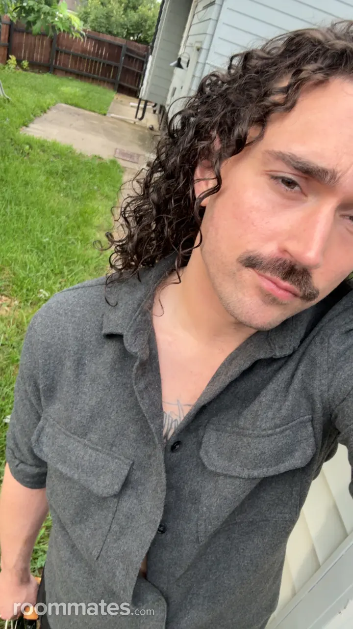 Profile photo 18 of 21