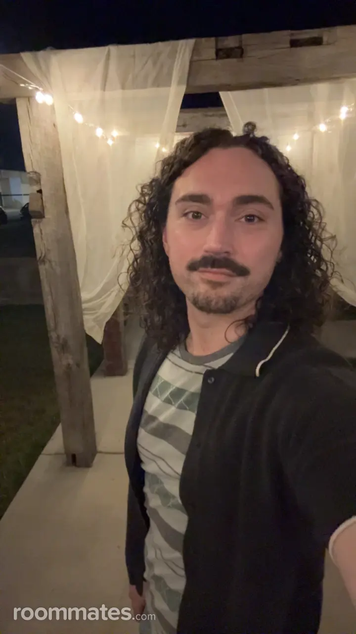 Profile photo 14 of 21