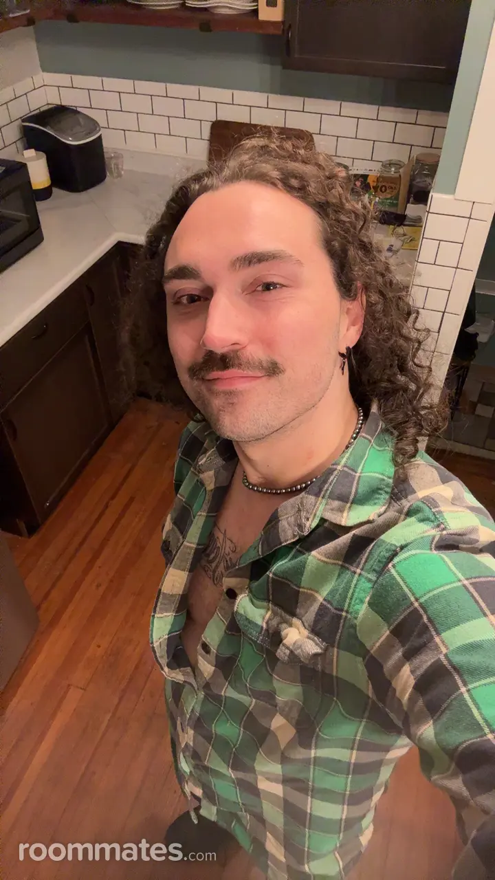 Profile photo 21 of 21