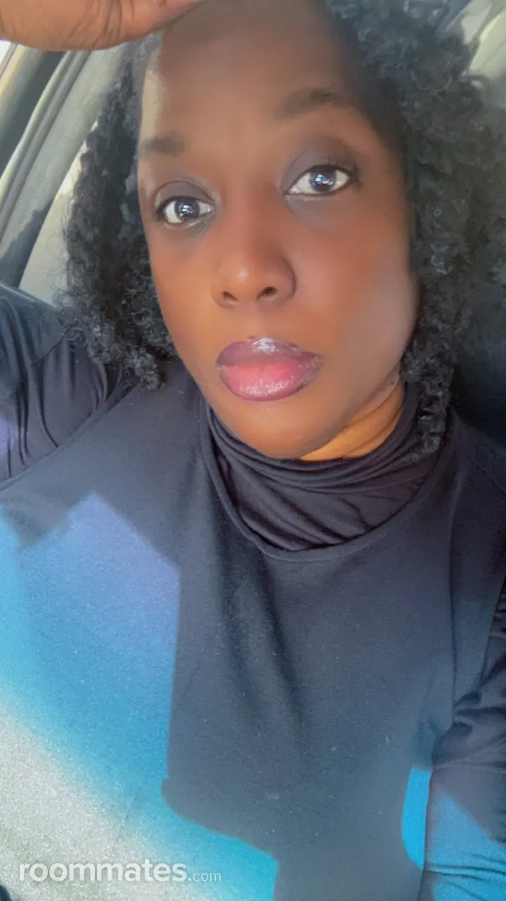 Profile photo 1 of 4