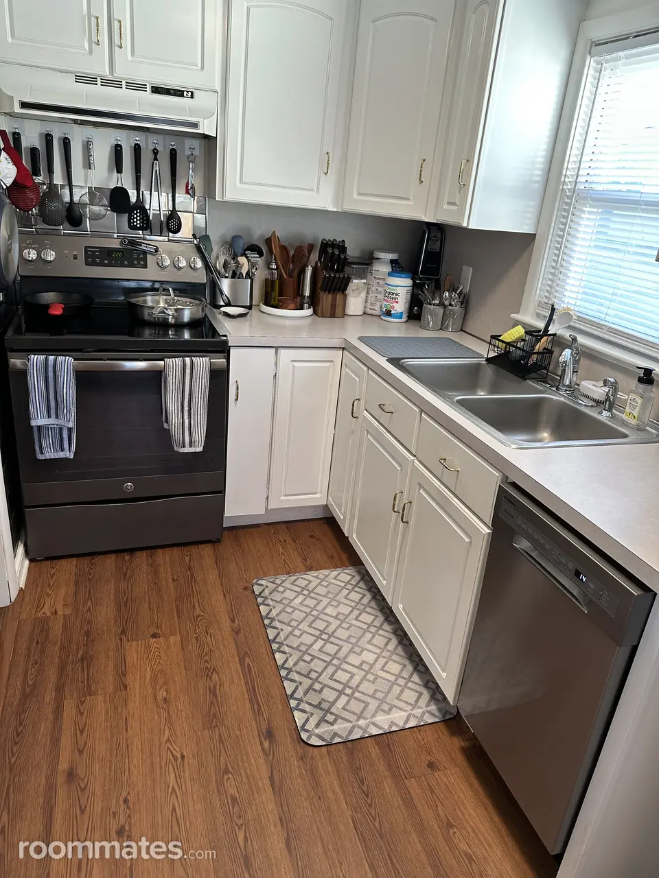 Profile photo 3 of 11