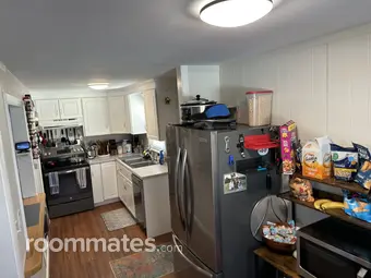 Room for rent in Weymouth, MA $1300, house