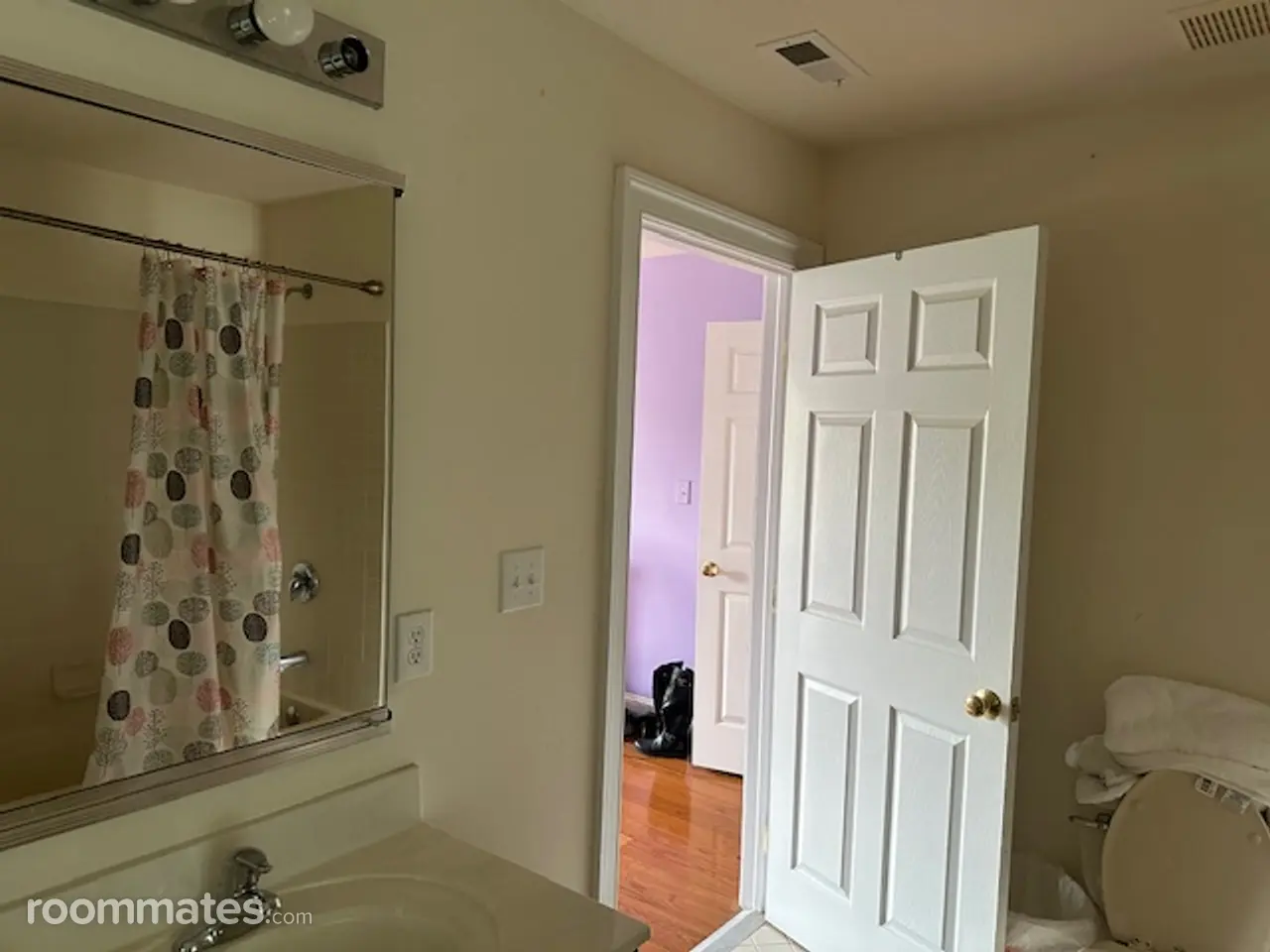 Profile photo 7 of 11