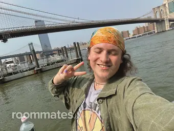 Roommate looking Cincinnati OH, $1000