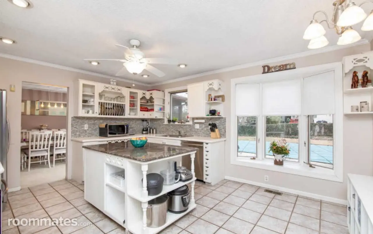 Profile photo 8 of 12