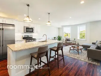 Room for rent in Boston, MA $1000, townhouse