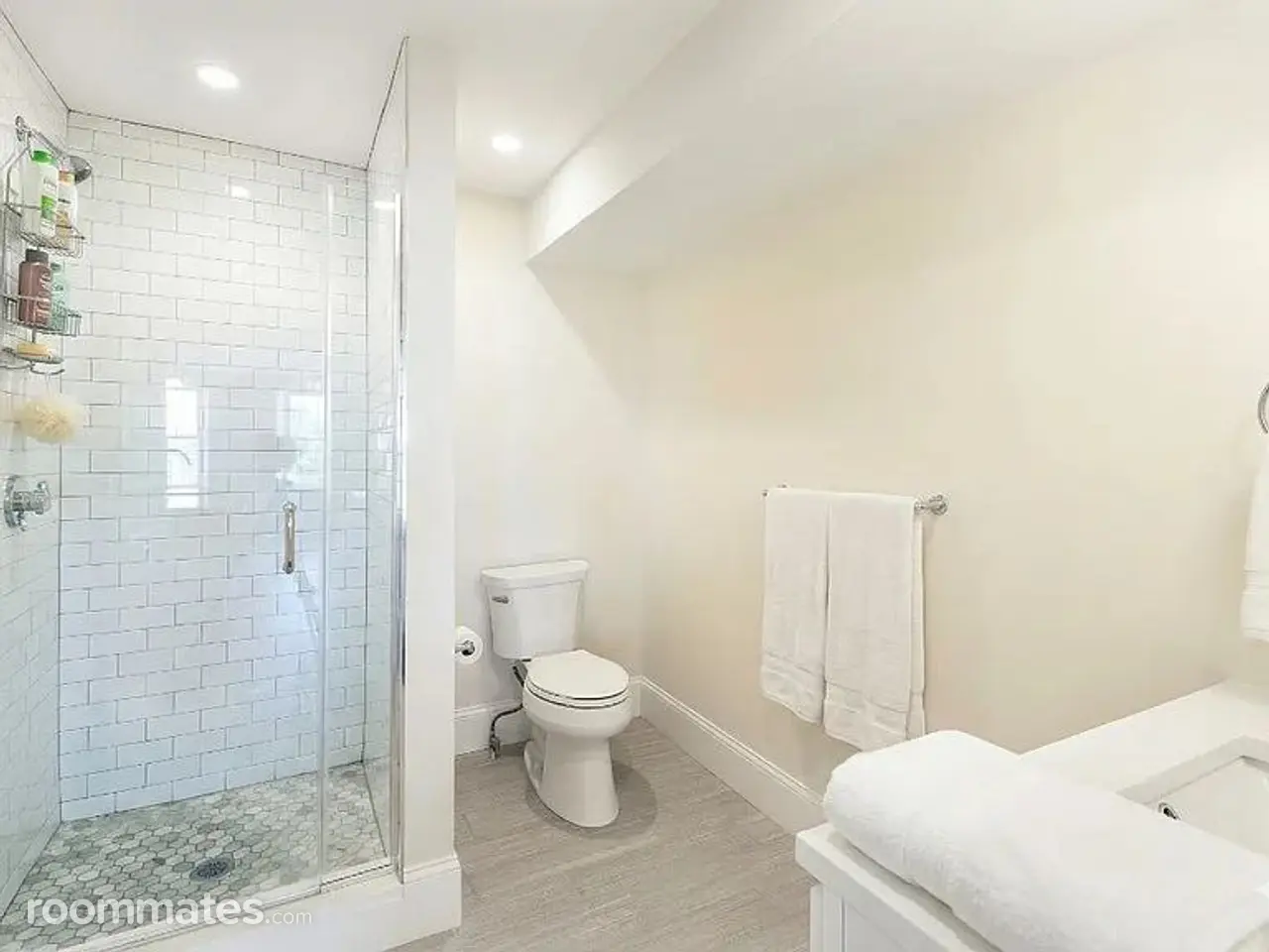 Profile photo 1 of 4