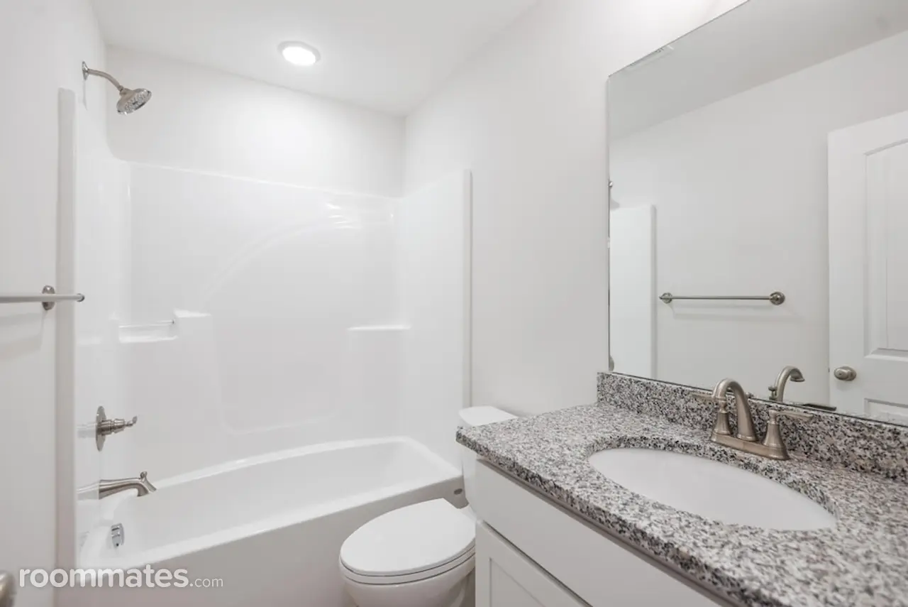 Profile photo 7 of 8