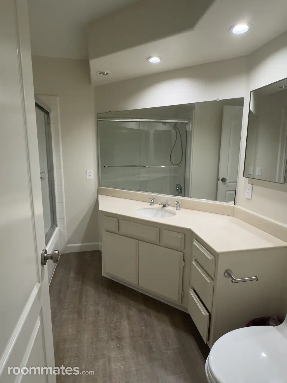 Profile photo 2 of 9